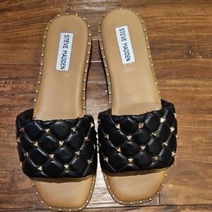 Steve Madden Black and Tan Quilted Slide Sandals